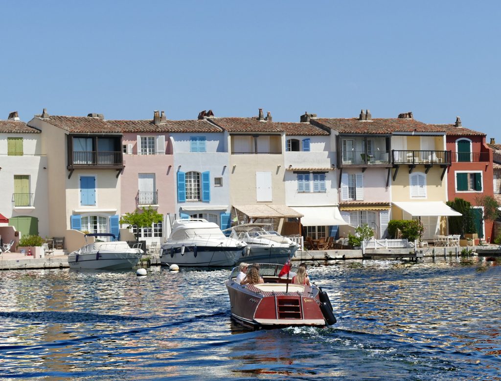 Provencal houses Port Grimaud © Grimaud Tourisme